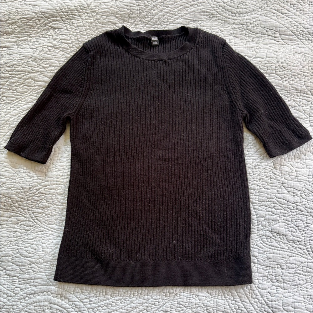 Uniqlo 100% Wool Soft Ribbed Short Sleeved Sweater